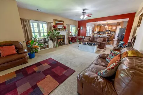 Living - 216 Rustico Ct, Mcdonough, GA 30253 photo 2 of 3