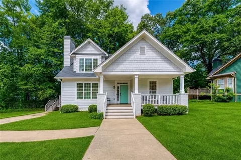 3277 College St, College Park, GA 30337