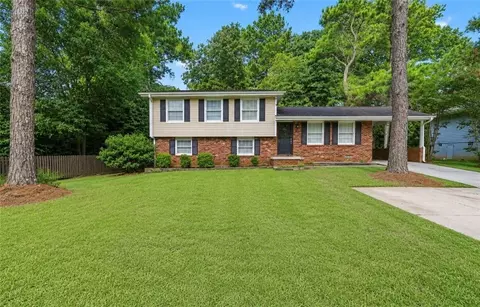 5809 Northspring Dr, Ellenwood, GA 30294