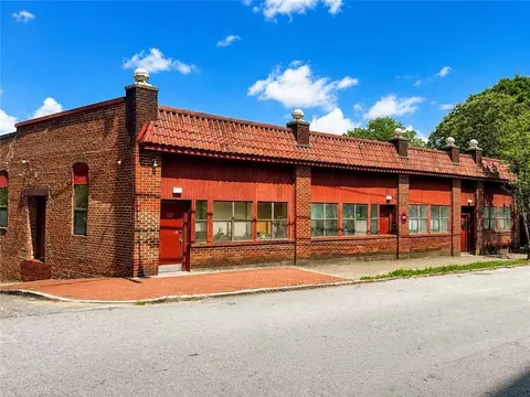 530 Parkway Dr NE, Atlanta, GA 30308
