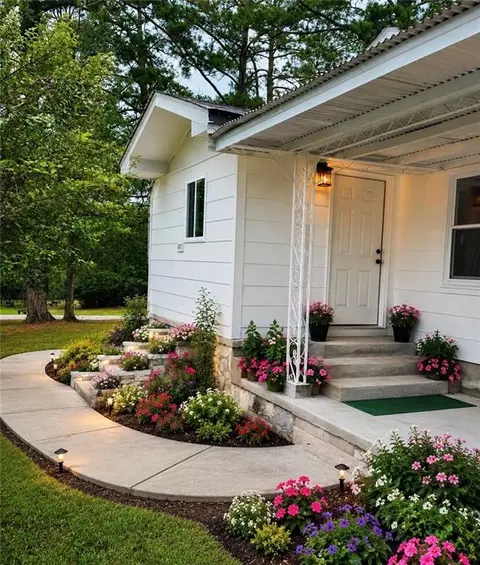 Exterior - 8137 SW Nelson Dr SW, Covington, GA 30014 photo 2 of 5