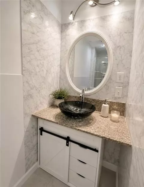 Bath - 8137 SW Nelson Dr SW, Covington, GA 30014 photo 3 of 4