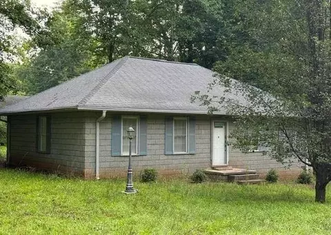 93 Rue Beauregard, Lavonia, GA 30553