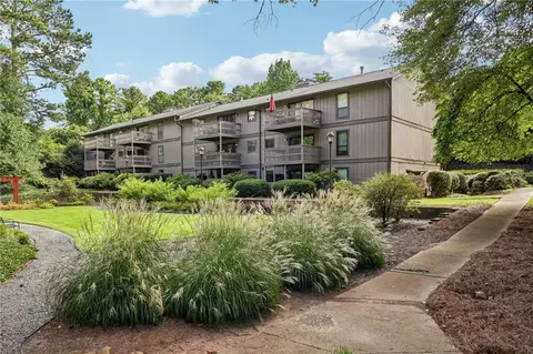 511 Embers Dr SE, Marietta, GA 30067