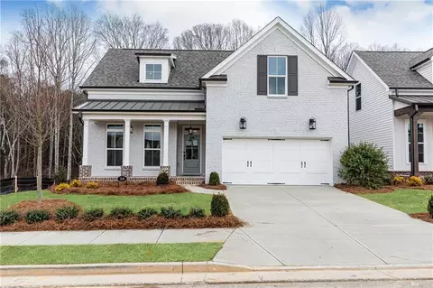 879 Eastman Ct, Hoschton, GA 30548