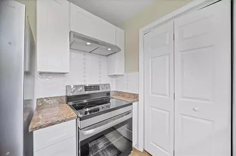 Kitchen - 242 Jackson St, Barnesville, GA 30204 photo 3 of 4