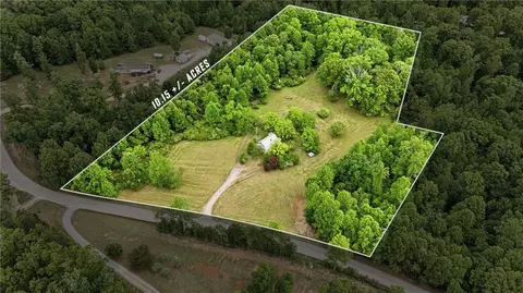 2558 Stonepile Rd, Clarkesville, GA 30523