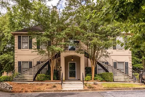 5 Plantation Dr NE #A, Atlanta, GA 30324