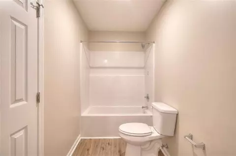 Bath - 407 Wall St, Monroe, GA 30655 photo 1 of 3