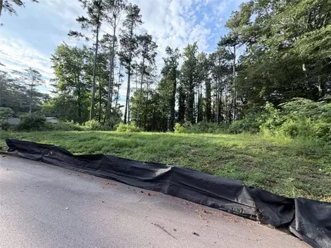 4948 Mountain Valley Dr, Stone Mountain, GA 30088