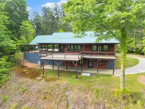 707 S Fern Cove Rd S, Sautee Nacoochee, GA 30571