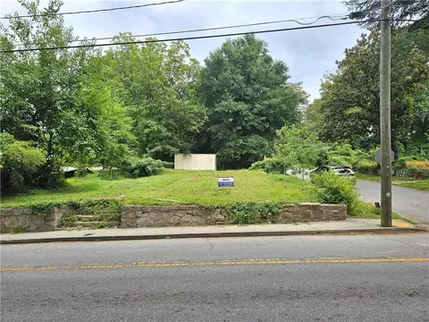547 Chappell Rd NW, Atlanta, GA 30318