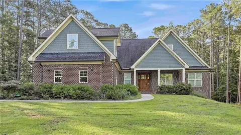 215 Kingswood Ln, Fayetteville, GA 30215
