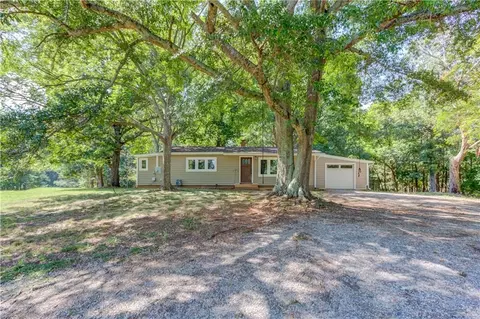 5328 Pine Forest Rd, Gainesville, GA 30504