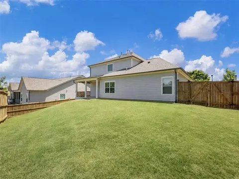 Exterior - 543 Calgary Downs Dr, Winder, GA 30680 photo 5 of 7