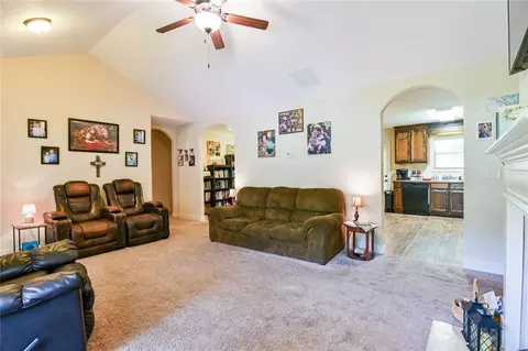 Living - 829 Bethany Estates Dr, Monroe, GA 30655 photo 2 of 2
