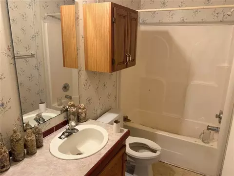 Bath - 130 Triple Tree Rd, Bremen, GA 30110 photo 1 of 2
