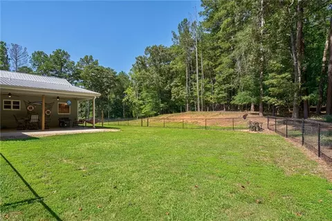 Exterior - 610 Spring View Dr, Covington, GA 30014 photo 15 of 21