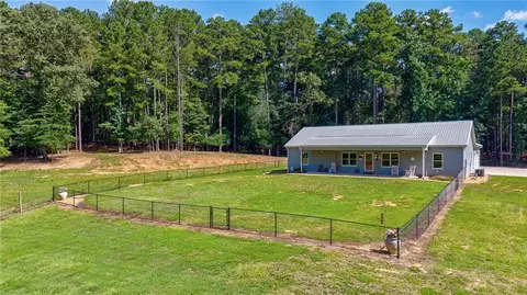 Exterior - 610 Spring View Dr, Covington, GA 30014 photo 12 of 21