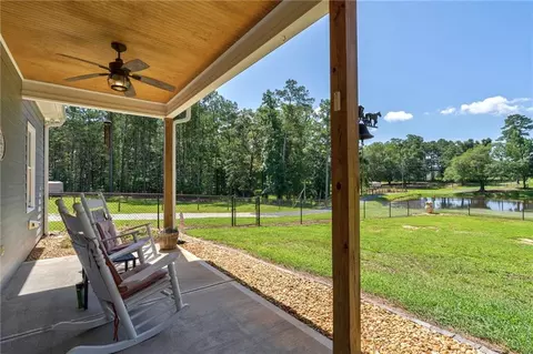 Exterior - 610 Spring View Dr, Covington, GA 30014 photo 3 of 21