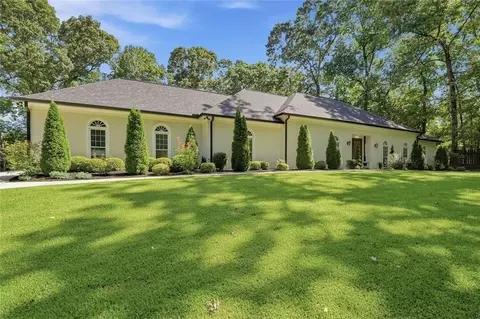 995 Willeo Rd, Roswell, GA 30075