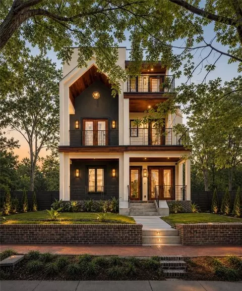 339 Peachtree Ave NE, Atlanta, GA 30305