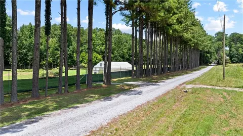 7655 Old Phillips Rd, Chattahoochee Hills, GA 30268
