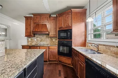 Kitchen - 157 Mariahs Walk, Hampton, GA 30228 photo 3 of 3