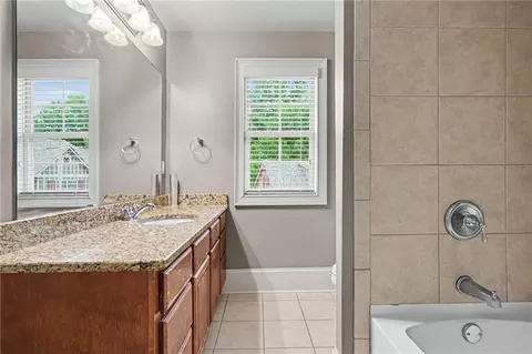 Bath - 157 Mariahs Walk, Hampton, GA 30228 photo 3 of 4