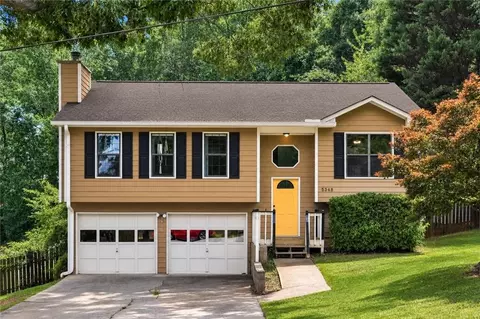 5548 Elderberry Ln, Flowery Branch, GA 30542