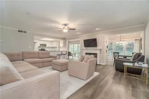 31 Muncy Ct SE, Smyrna, GA 30080