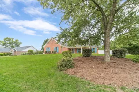 173 Psalms Dr, Jefferson, GA 30549
