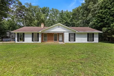 160 Derby Country Dr, Ellenwood, GA 30294