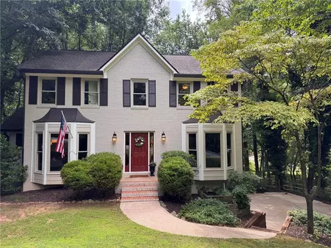 1811 Yorkshire Dr, Woodstock, GA 30189
