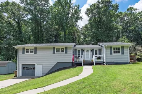 212 Foothill Dr, Woodstock, GA 30188
