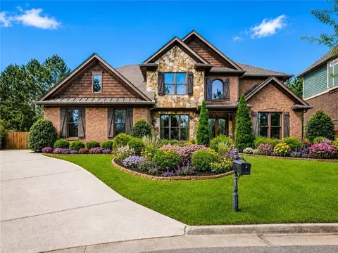 1335 Whisper Cove Dr, Buford, GA 30518
