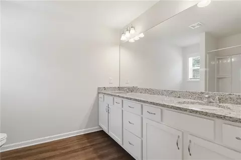 Bath - 535 Wheeler Rd, Demorest, GA 30535 photo 1 of 2