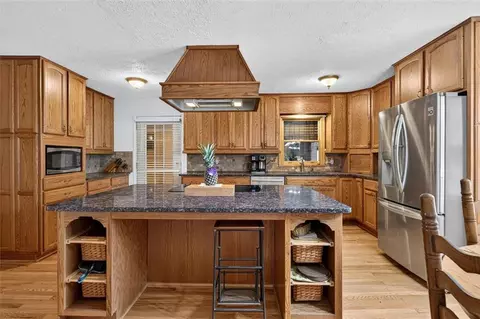 3009 Meadow Dr, Marietta, GA 30062