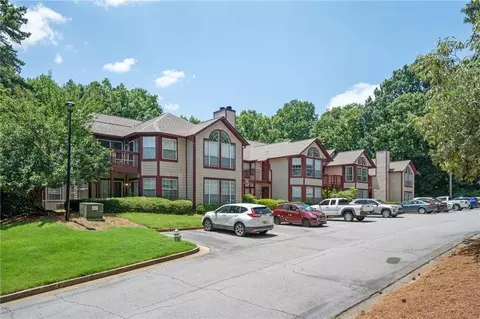 915 Wentworth Ct, Alpharetta, GA 30022