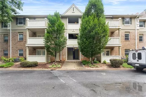 6900 Roswell Rd #Q17, Sandy Springs, GA 30328