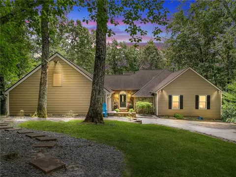 160 Fairway Ridge Dr, Johns Creek, GA 30022