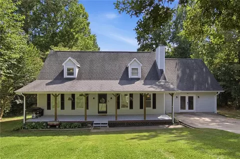 65 Tradewinds Rd, Cleveland, GA 30528
