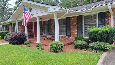 2976 Blackwood Rd, Decatur, GA 30033