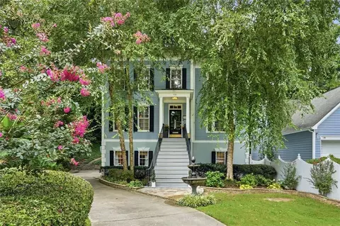 1433 Oakengate Dr, Stone Mountain, GA 30083