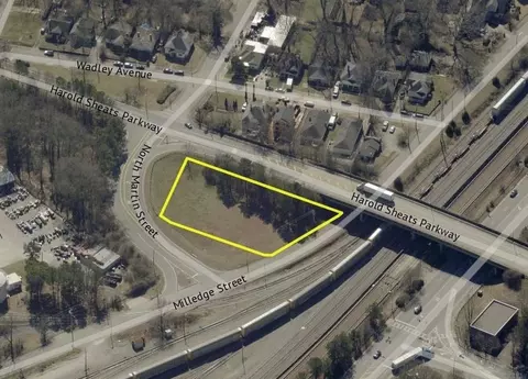 2418 Milledge St, East Point, GA 30344