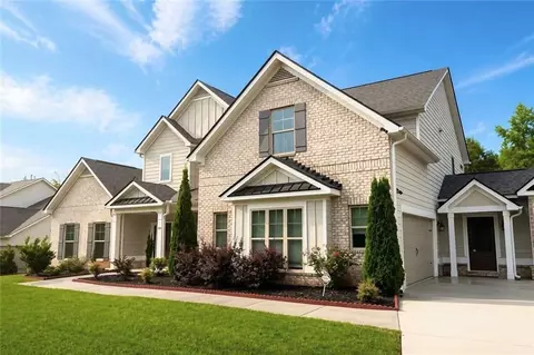 Exterior - 150 Peppertree Dr, Newnan, GA 30265 photo 2 of 7