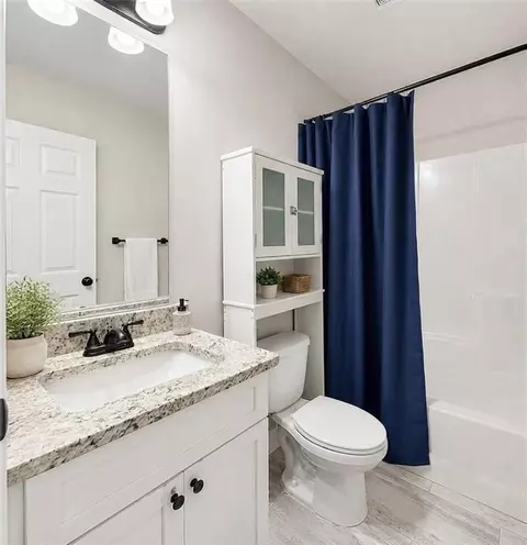 Bath - 150 Peppertree Dr, Newnan, GA 30265 photo 4 of 7