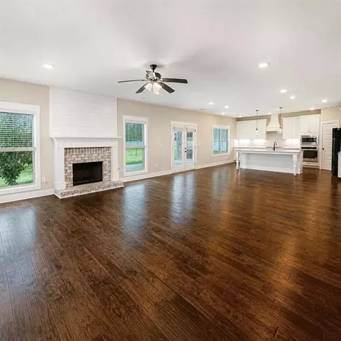 Living - 150 Peppertree Dr, Newnan, GA 30265 photo 3 of 4