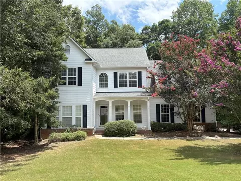 130 Cutstone Ct, Fayetteville, GA 30215