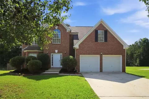 9229 Carnes Crossing Cir, Jonesboro, GA 30236